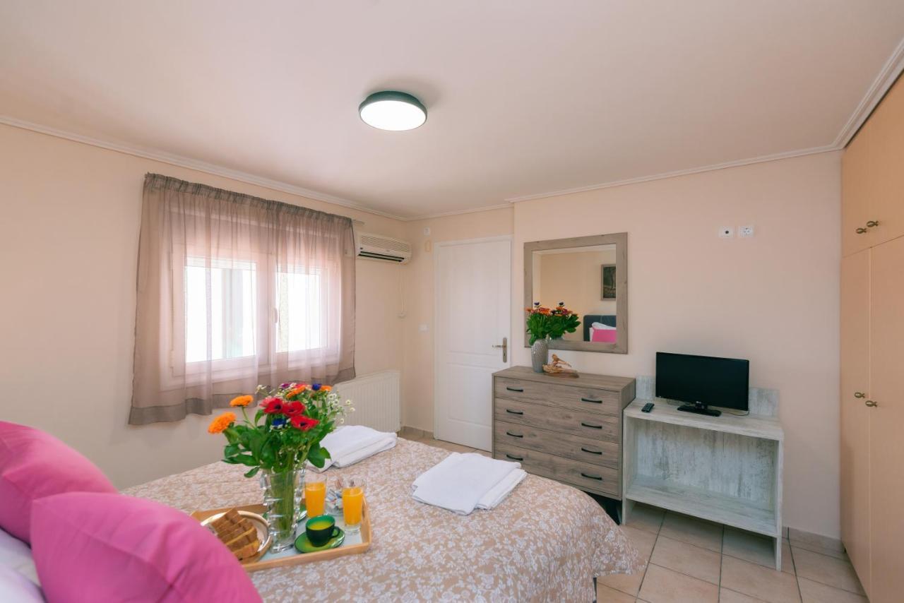 Georgia'S Holiday Apartment With Amazing Sea View Porto Rafti Exterior photo